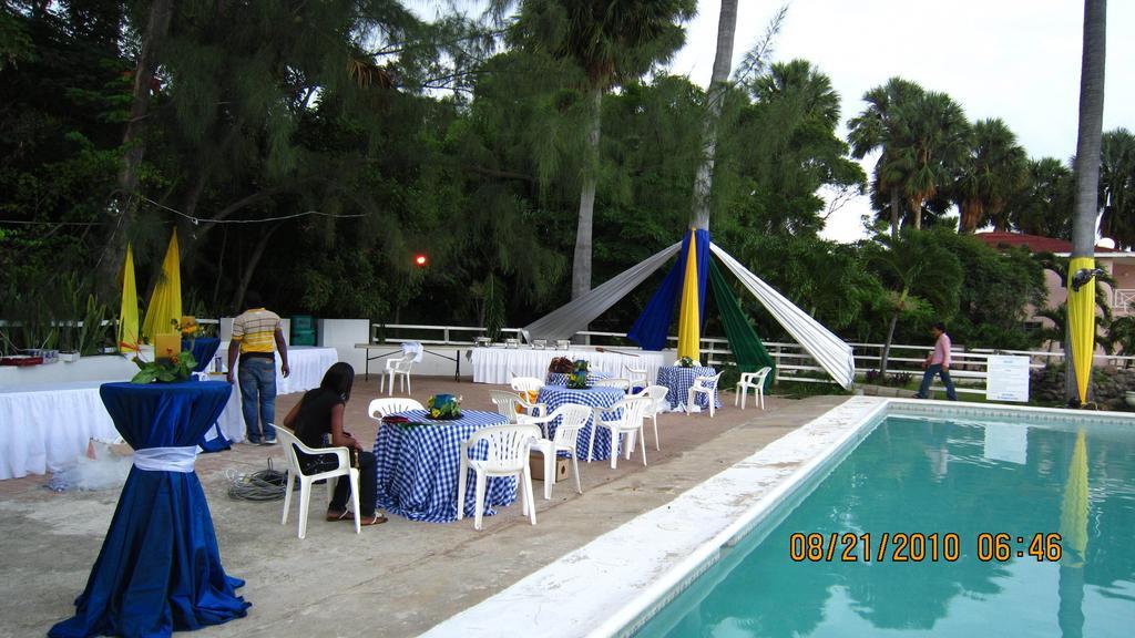 Treasure Beach Hotel Екстер'єр фото